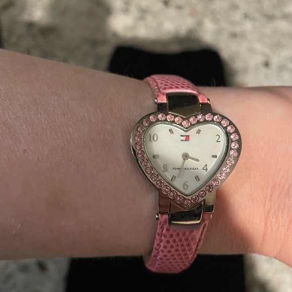 Tommy Hilfiger leather watch - Picture 1 of 4